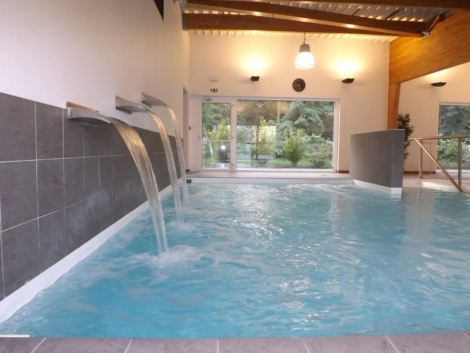 Swimming pool, Swimming pool