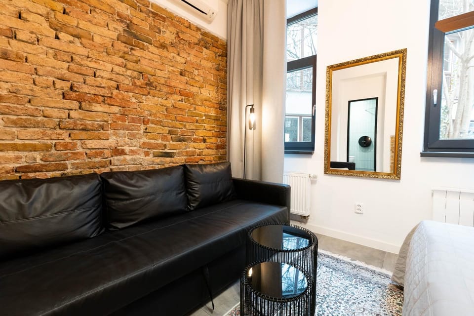 Photo of the whole room, air conditioner