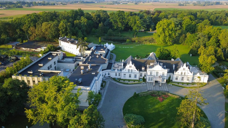 Hotel Pałac Romantyczny Hotel in Greater Poland Voivodeship
