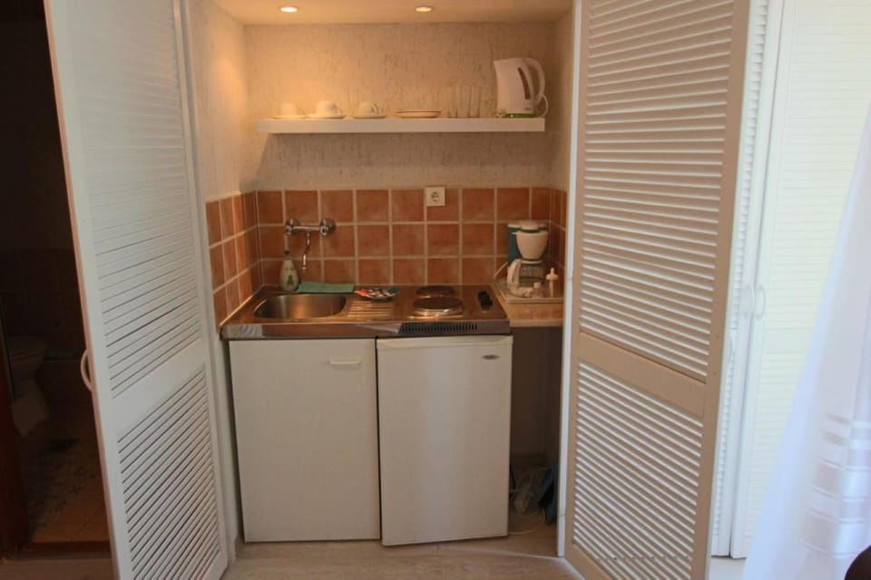 Ariel apartmanok Bed and Breakfast in Siófok