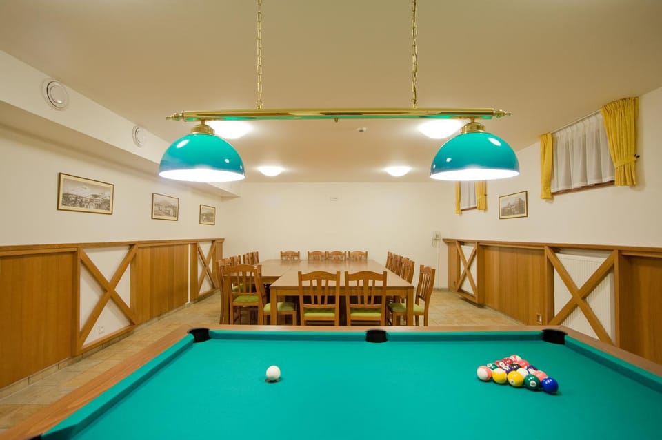 Billiard, Business facilities, Meeting/conference room