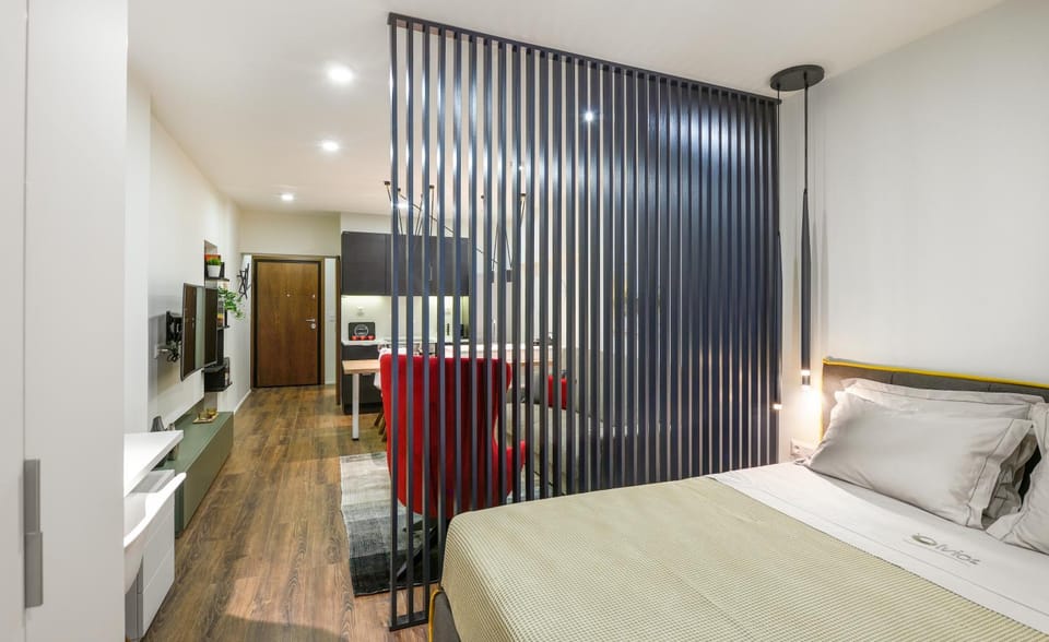 Property building, Bed, Photo of the whole room