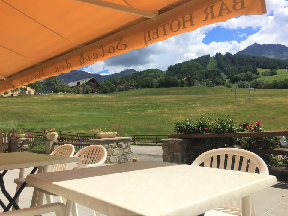 Patio, Restaurant/places to eat, Balcony/Terrace, Lounge or bar, Mountain view