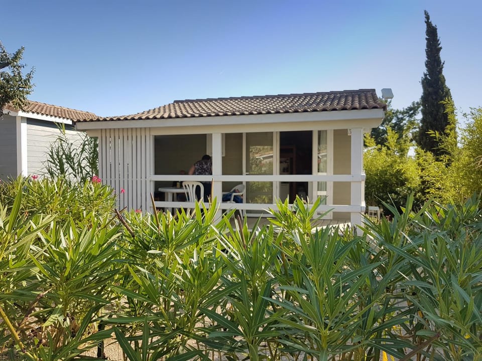 Camping Hameau Des Cannisses Campground/ 
RV Resort in Gruissan