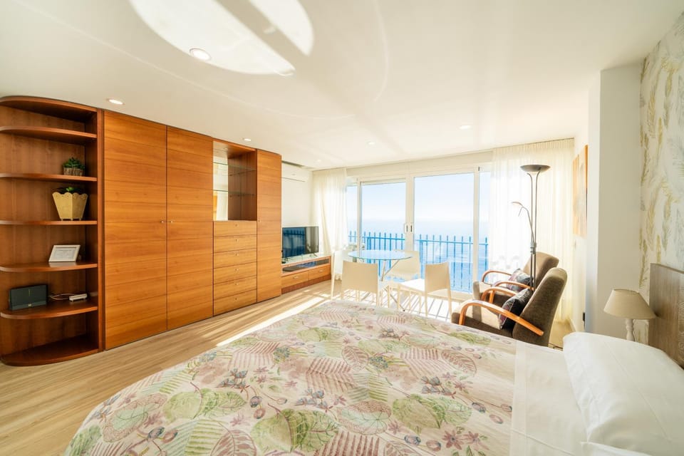 Living room, Bedroom
