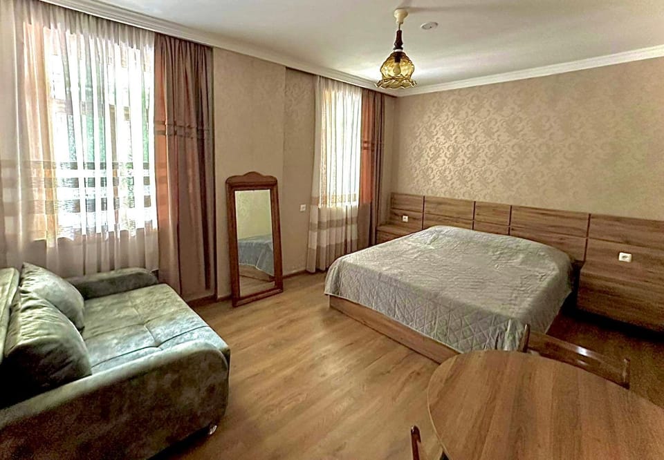 Racha guest house MERO Bed and Breakfast in Georgia