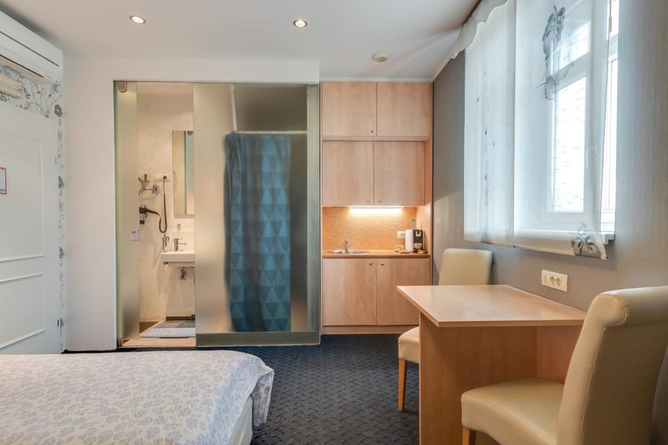 Bathroom, Kitchen or kitchenette, Photo of the whole room