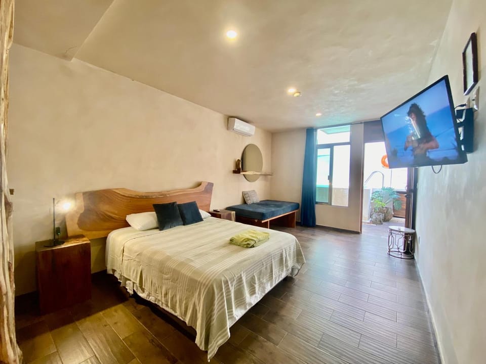 Bed, Photo of the whole room, Bedroom, towels, air conditioner