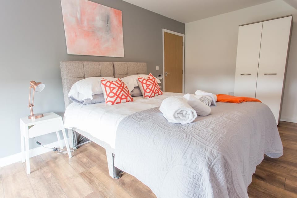 Bed, Photo of the whole room, Bedroom, towels, wardrobe
