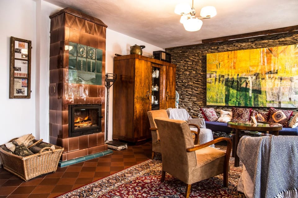 Communal lounge/ TV room