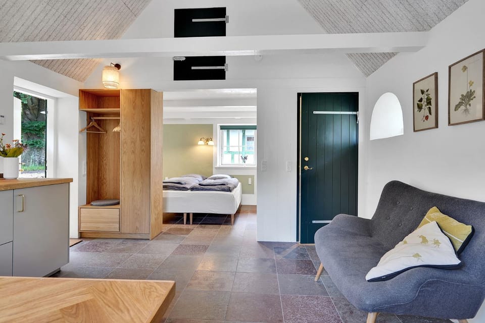 Living room, Bedroom