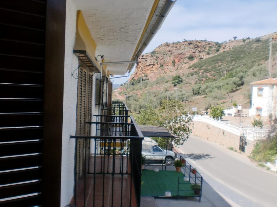 Balcony/Terrace, Area and facilities