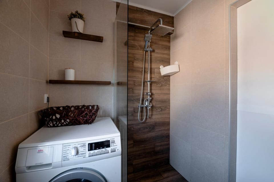 Shower, Bathroom, washing machine