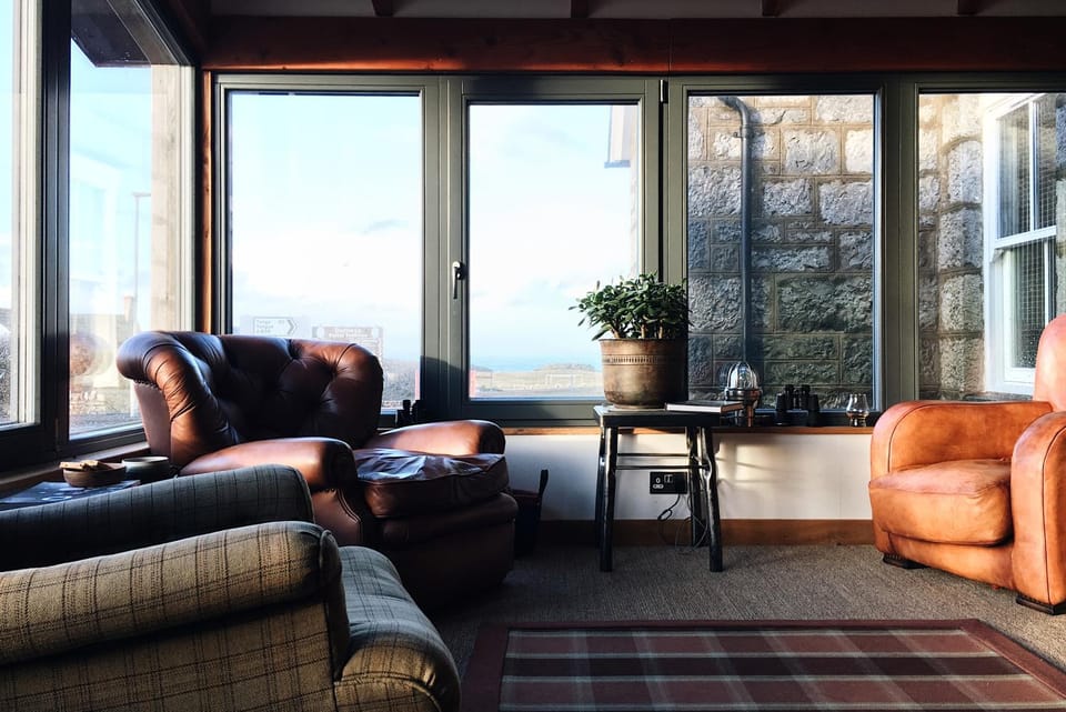 Lounge or bar, Seating area
