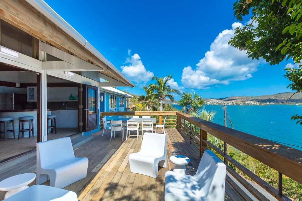 Natural landscape, Balcony/Terrace, Seating area, Sea view