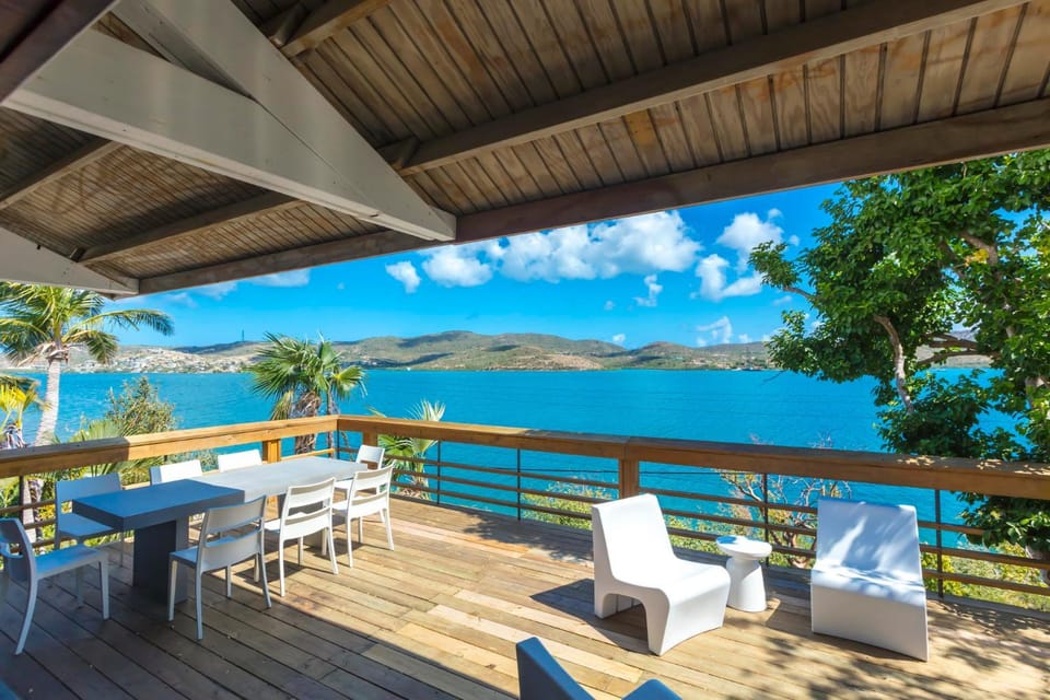 View (from property/room), Balcony/Terrace, Seating area, Dining area, Sea view