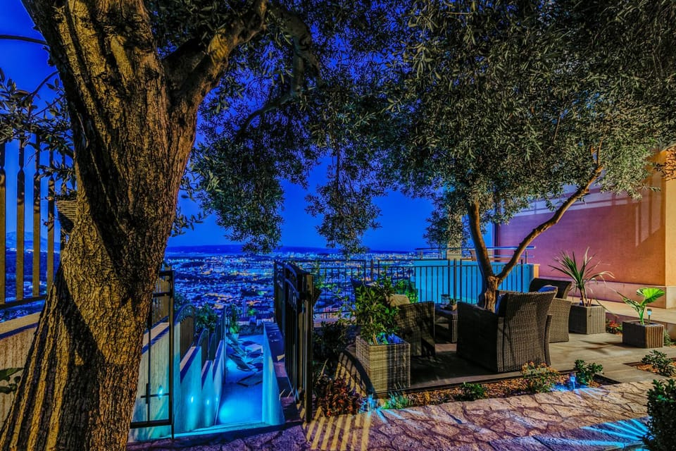 Patio, Night, Natural landscape, View (from property/room), Balcony/Terrace, Pool view, Swimming pool, sunbed