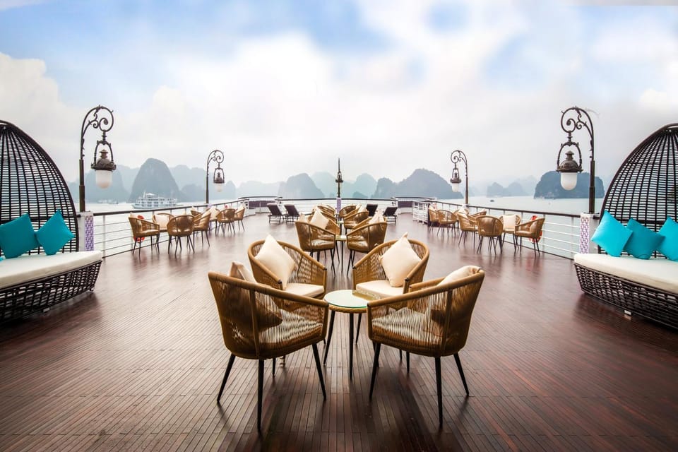 Restaurant/places to eat, Balcony/Terrace