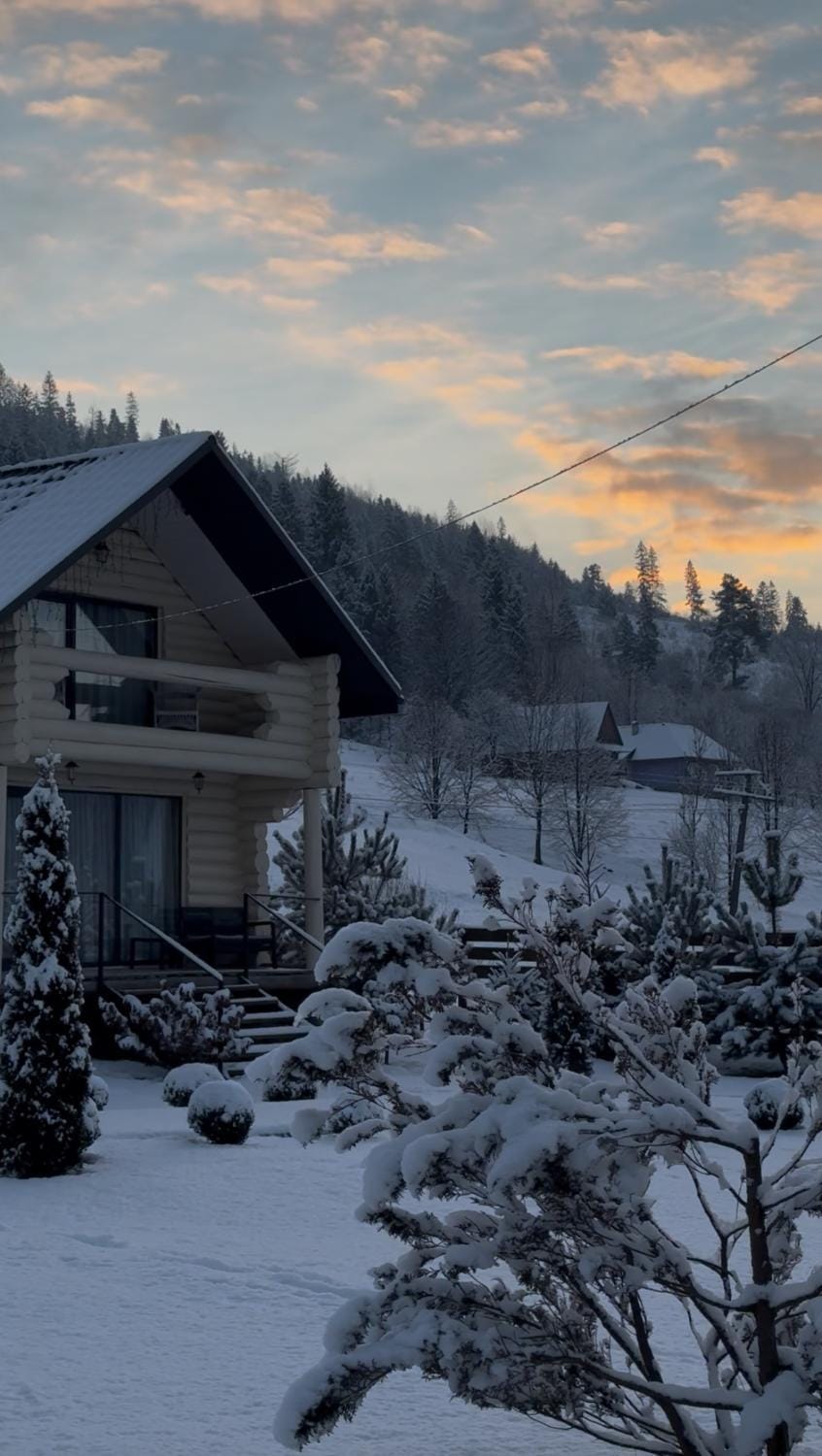 Чотири сезони Bed and Breakfast in Ukraine