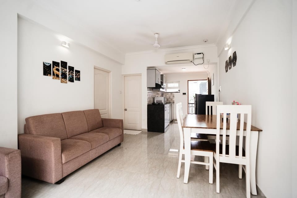 Living room, Seating area, air conditioner