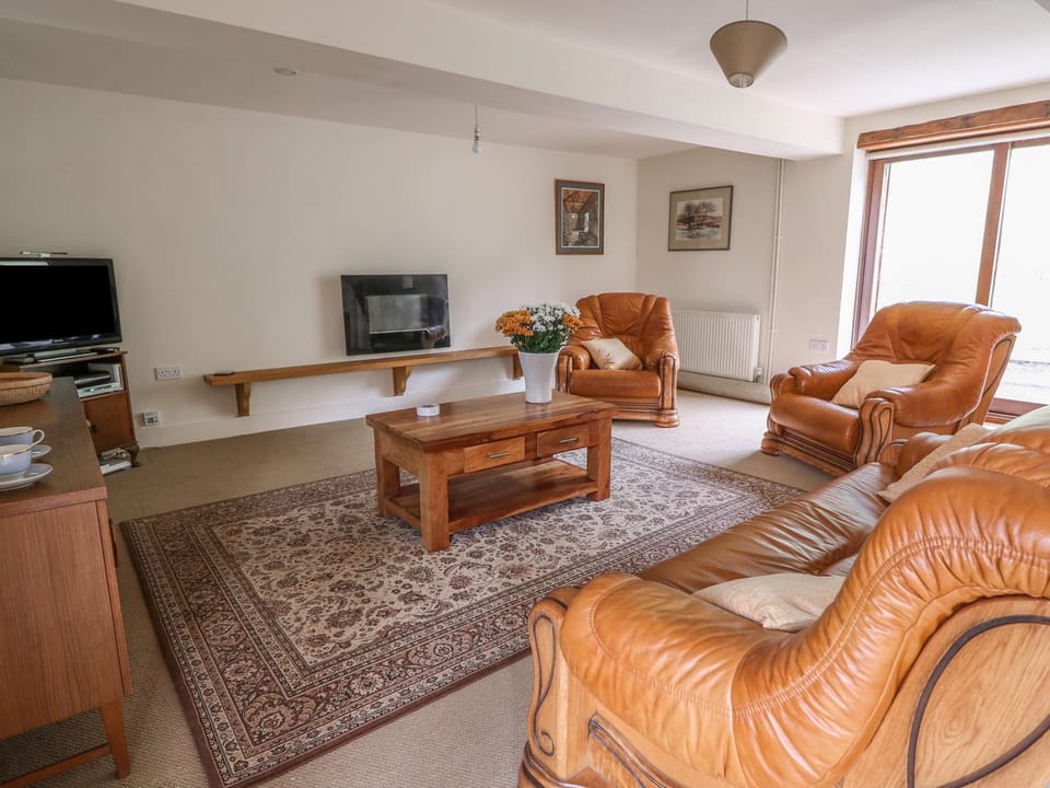 The Barn House in Llanfoist Fawr