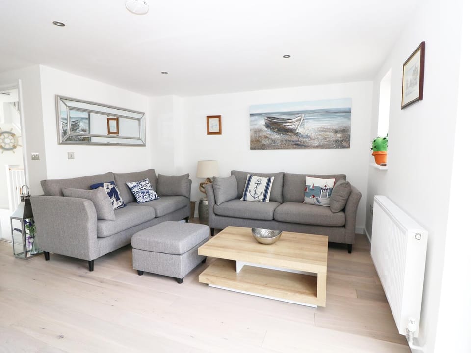 7 Ocean Gateway House in Hythe