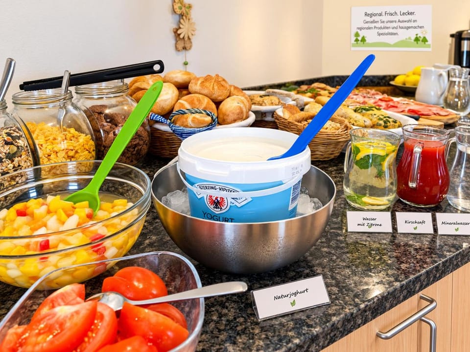 Food and drinks, Food, Buffet breakfast