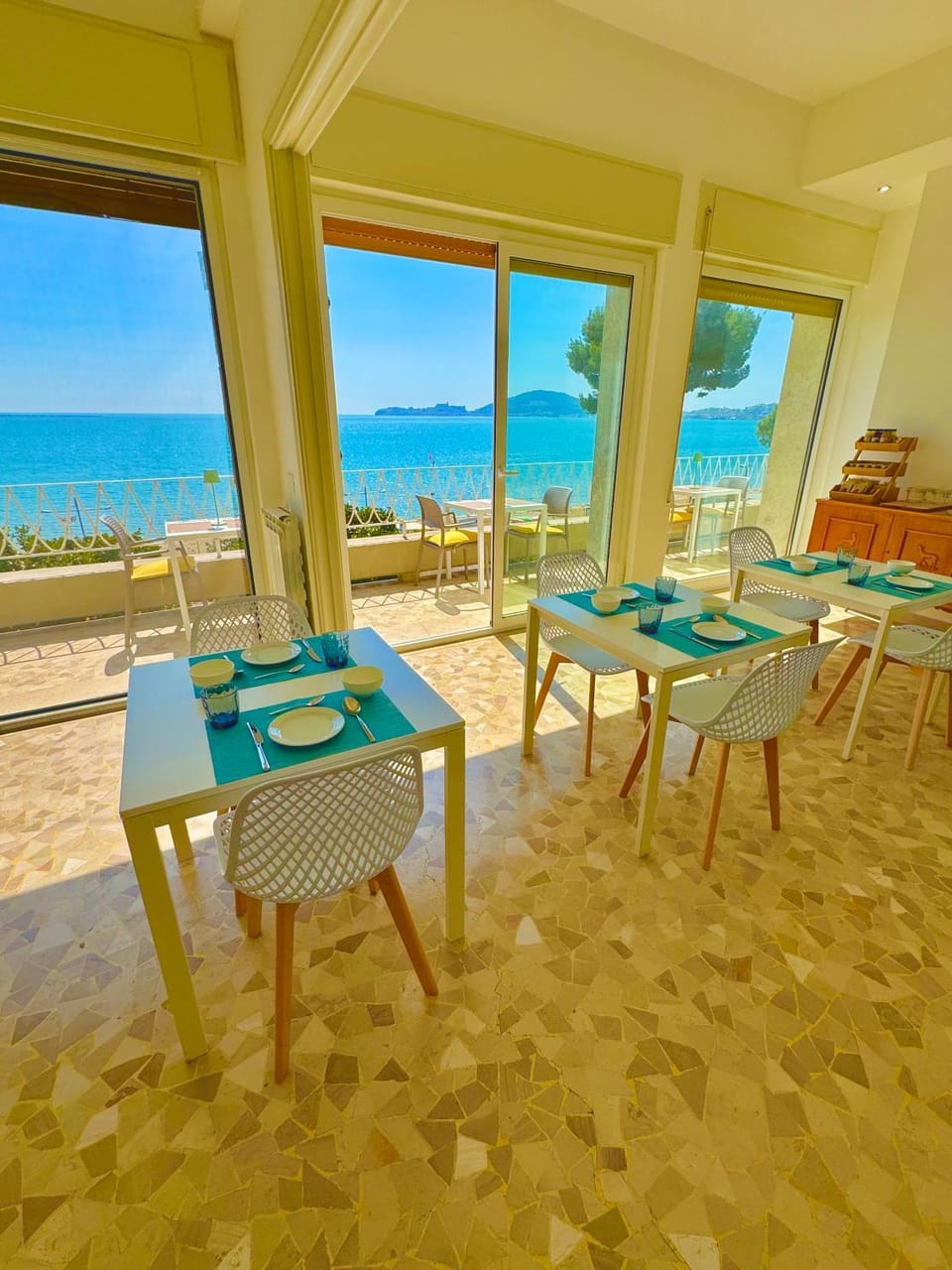 View (from property/room), Beach, Sea view, Breakfast, Continental breakfast, Buffet breakfast, Italian breakfast