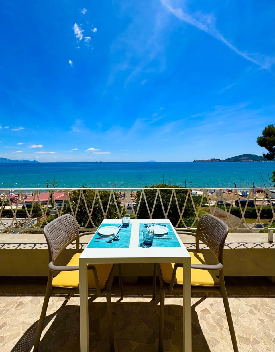 Natural landscape, View (from property/room), Beach, Sea view, Breakfast, Buffet breakfast