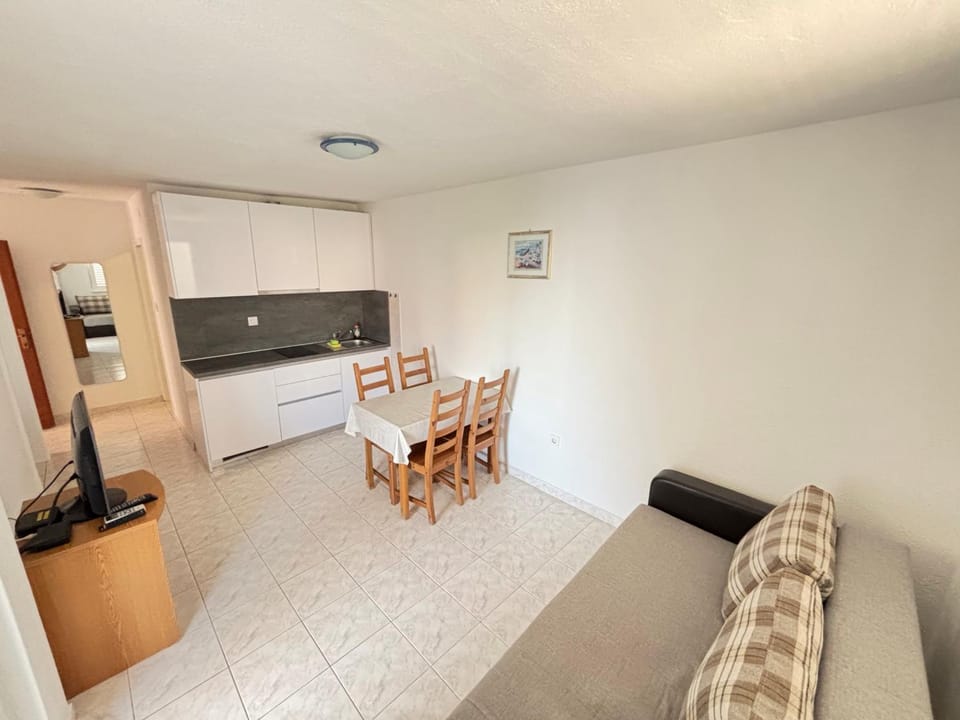 Living room, Dining area, kitchen