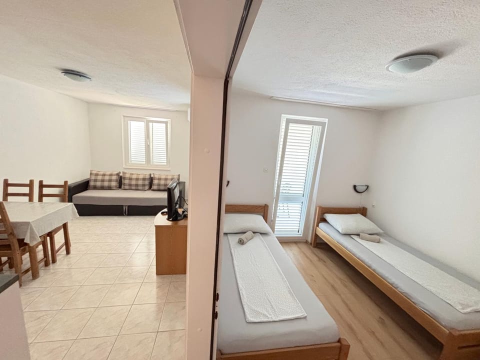 Living room, Bedroom