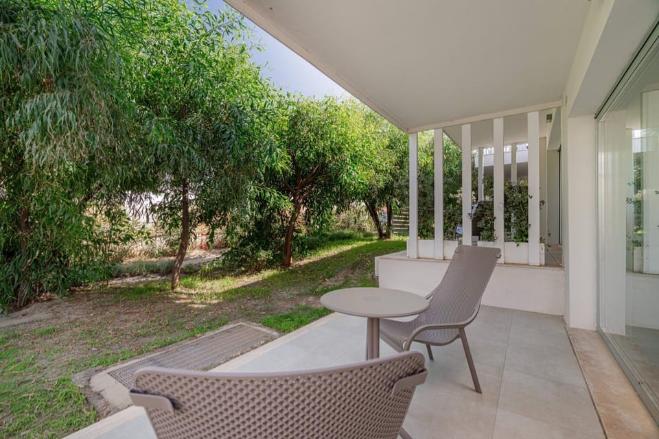 Property building, Patio, Garden, Garden view