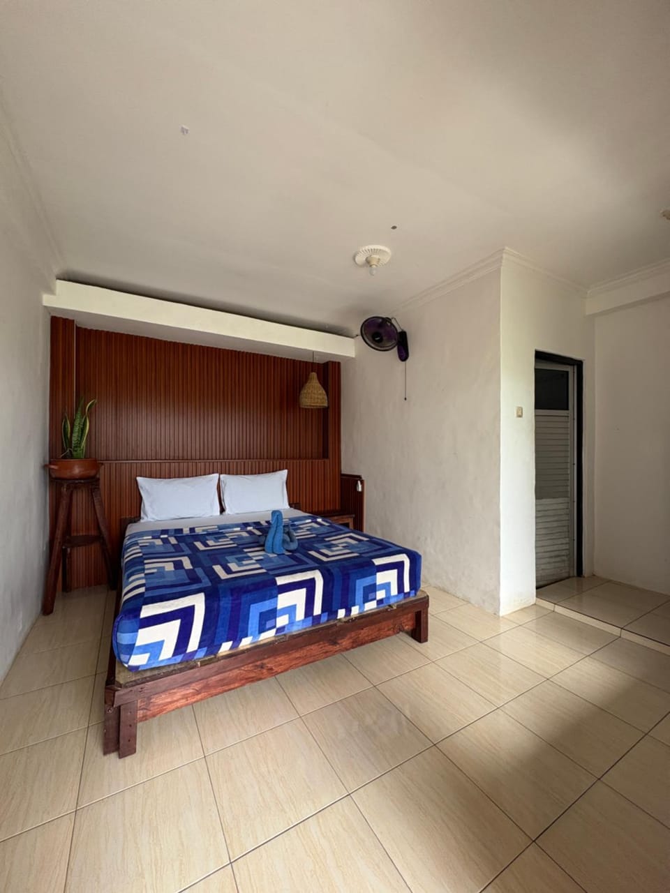 Rinjani Houseboon Inn in West Nusa Tenggara, Indonesia
