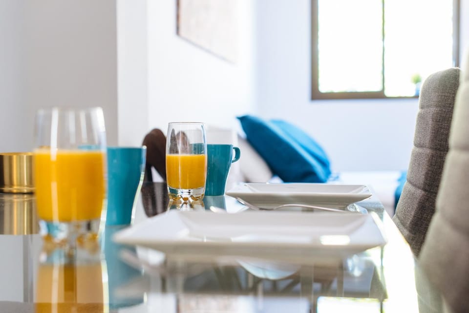 Hostly Plaza de Armas Lightfull loft-Center-Parking op-CLess Apartment in Seville