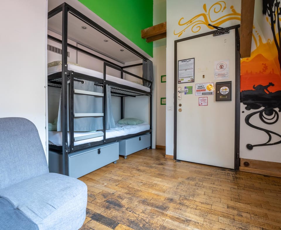 bunk bed