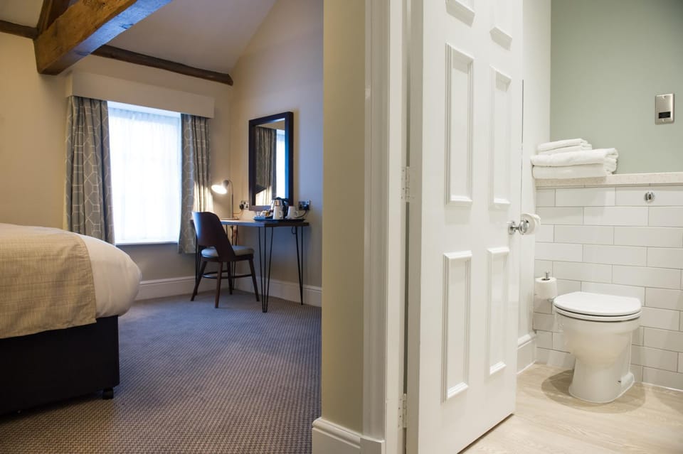 Bed, Bathroom, Bedroom