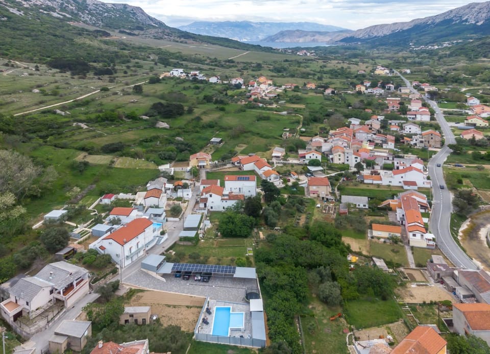 Property building, Bird's eye view