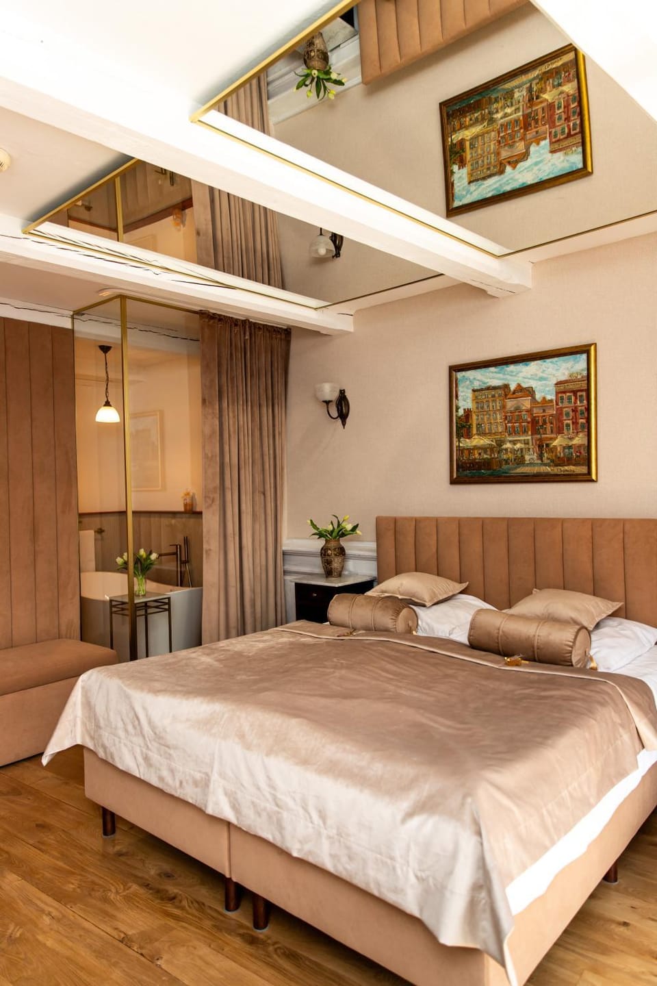 Bed, Bathroom, Photo of the whole room, Bedroom