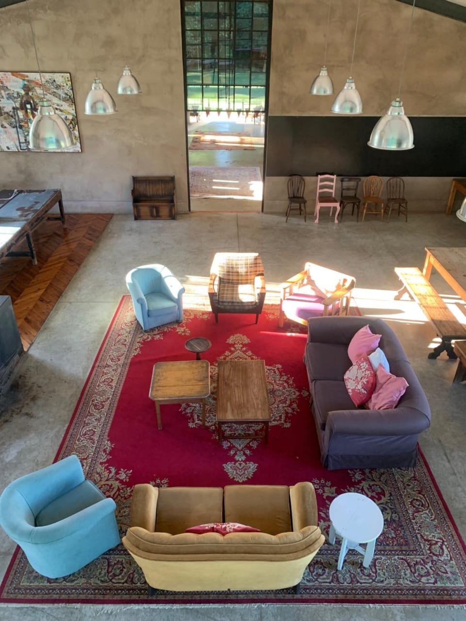 View (from property/room), Living room, Lounge or bar, Seating area, Meeting/conference room