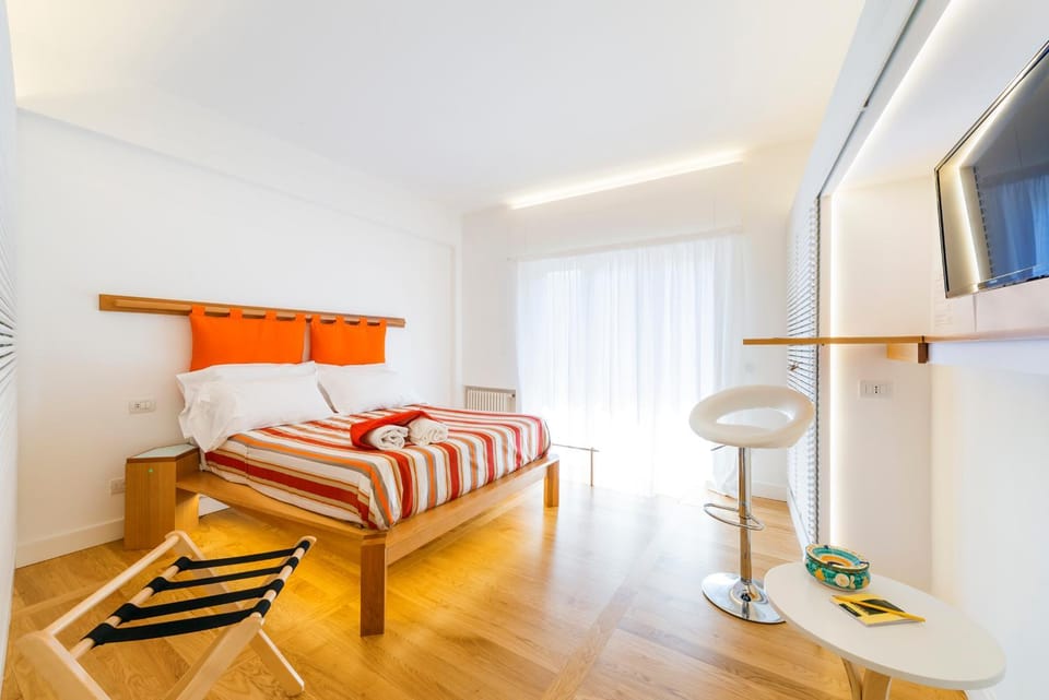 Other, Photo of the whole room, Decorative detail, Bedroom