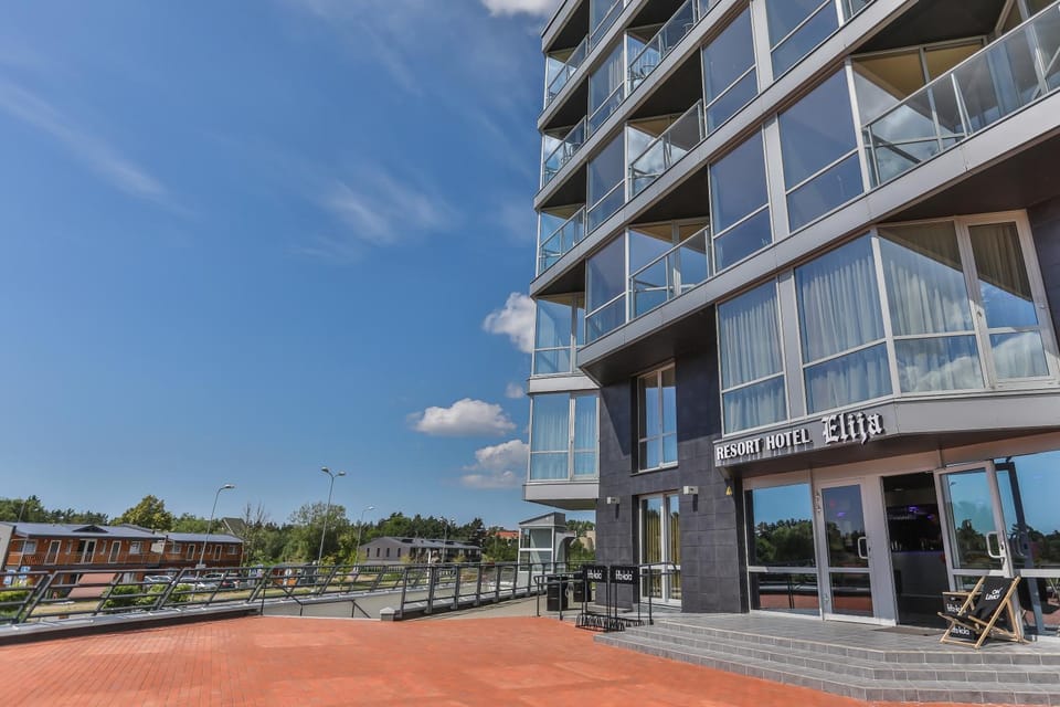 Property building, Facade/entrance