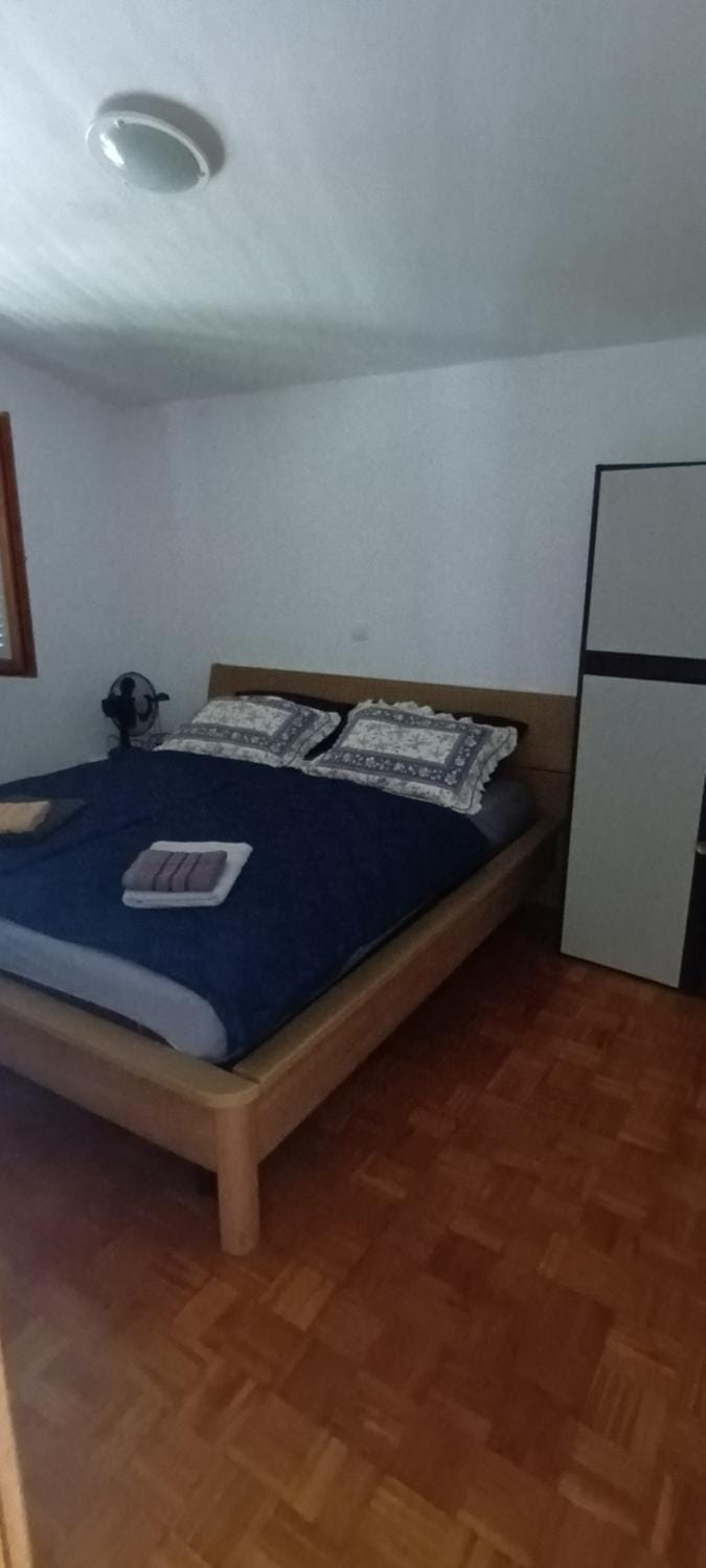 Apartmani Šikić Metajna Apartment in Zadar County