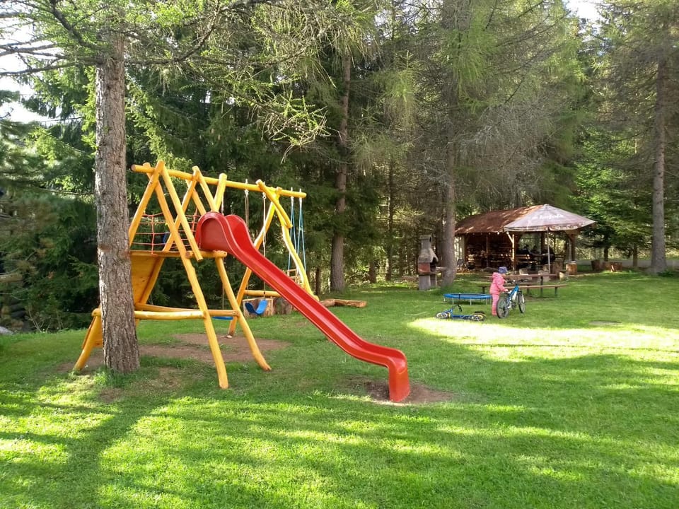 BBQ facilities, Children play ground