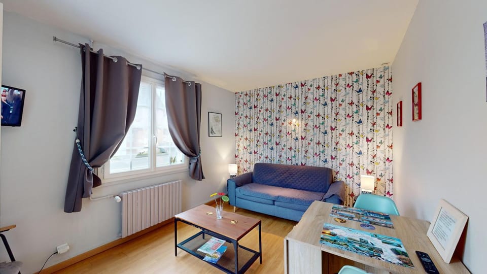 Living room, Bedroom