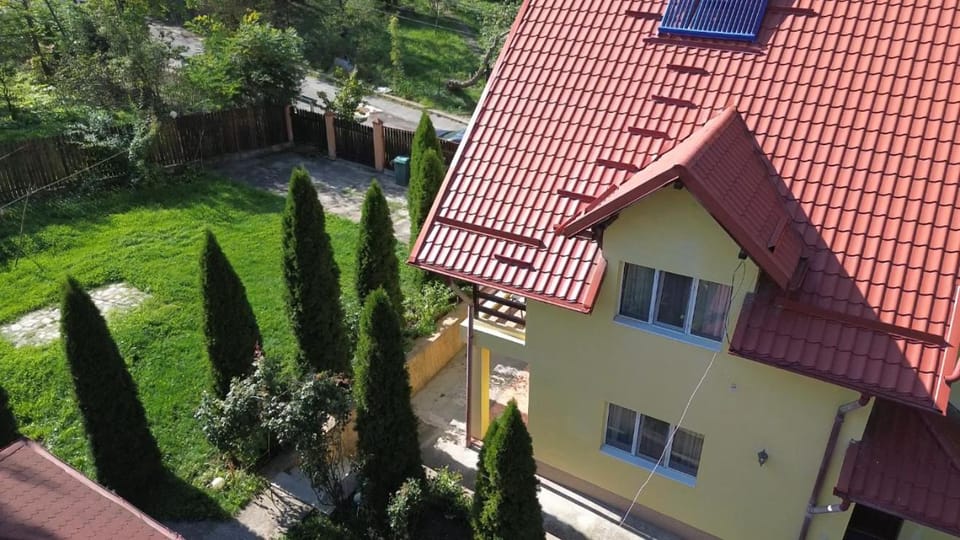 Casa Galbena Inn in Prahova, Romania