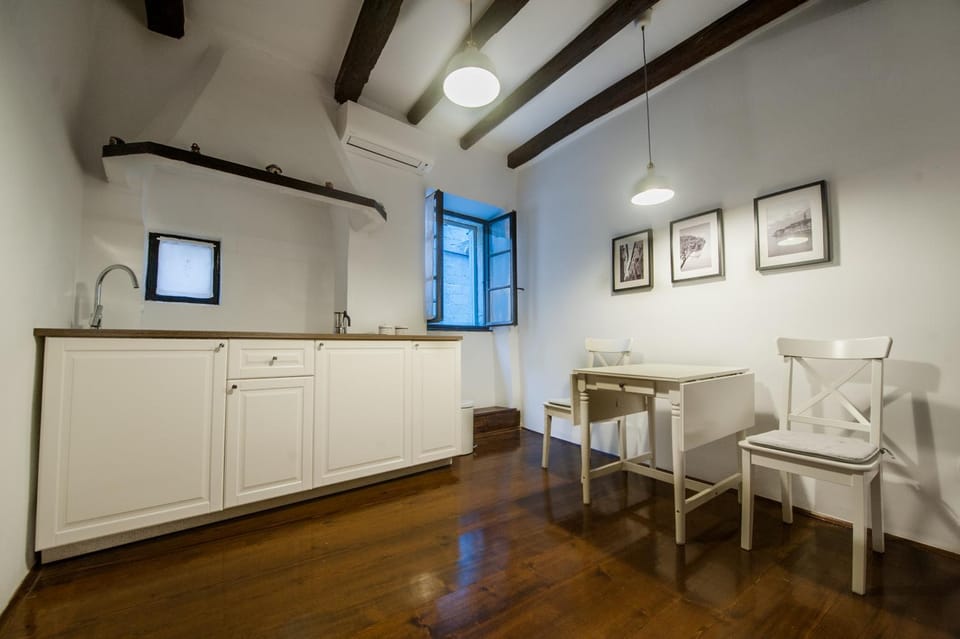 Studio Apartment Casa di Pietra Apartment in Rovinj
