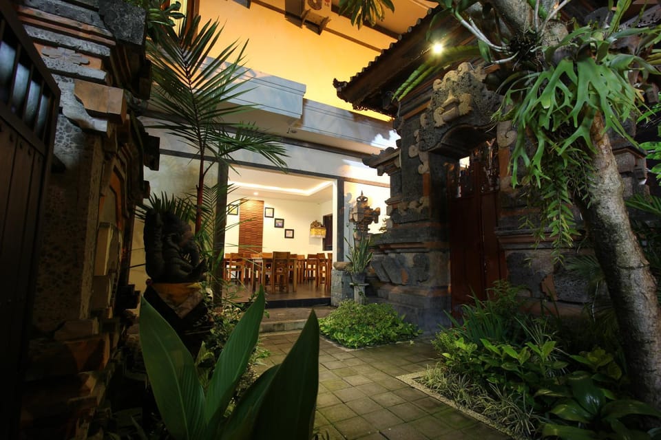 Restaurant/places to eat, Dining area