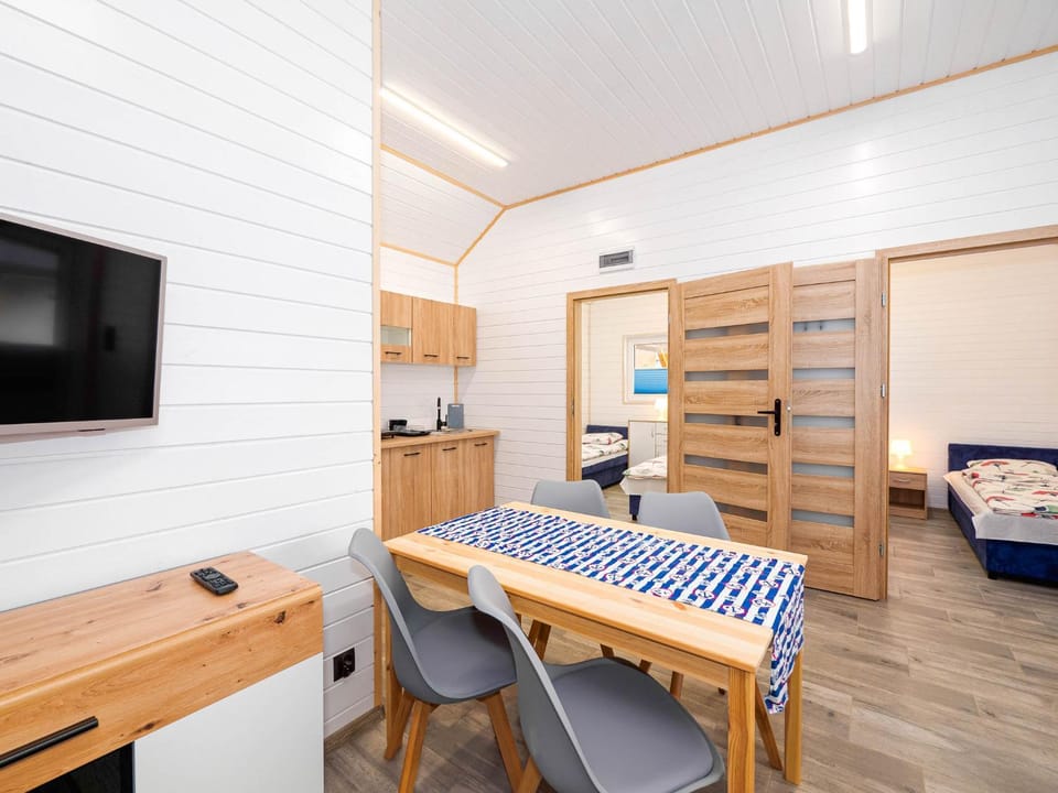 TV and multimedia, Kitchen or kitchenette, Dining area