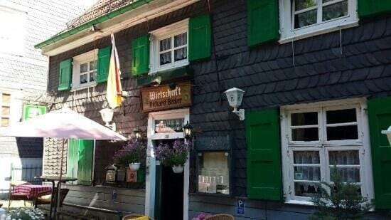 Restaurant/places to eat