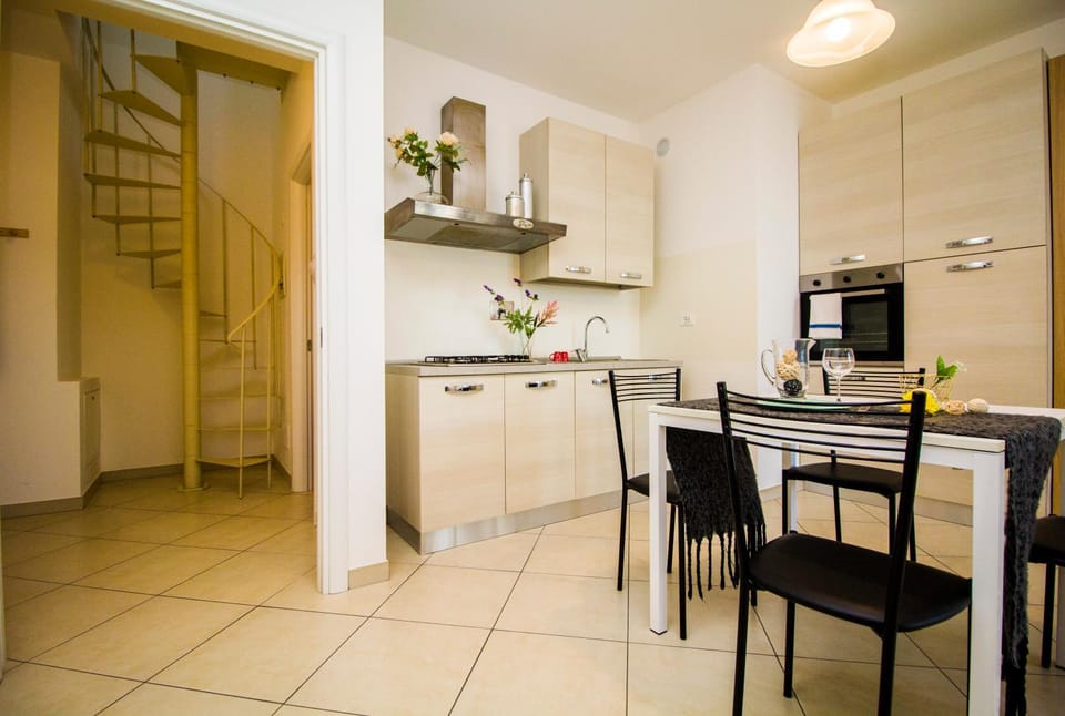 Kitchen or kitchenette, Living room, Dining area, oven, stove